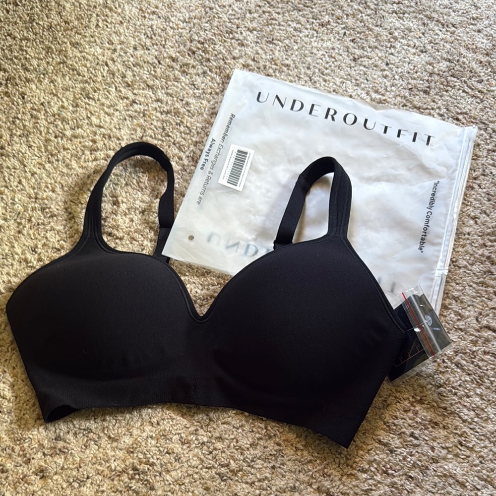 Underoutfit bra